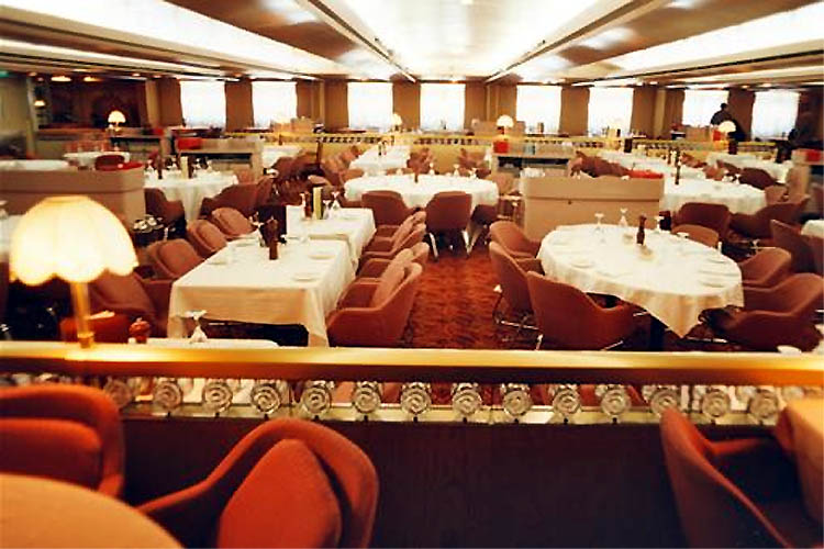 pacific princess dining room